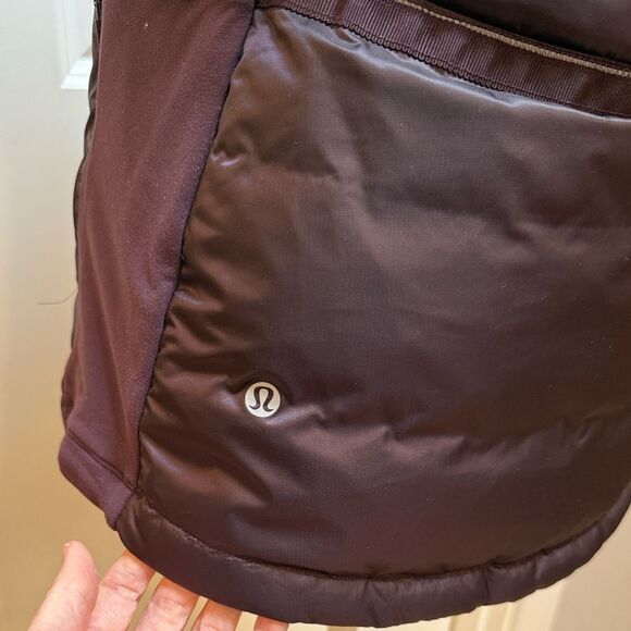 Lululemon Down For A Run Vest II Black Cherry Size 8 EUC - Picture 9 of 17
